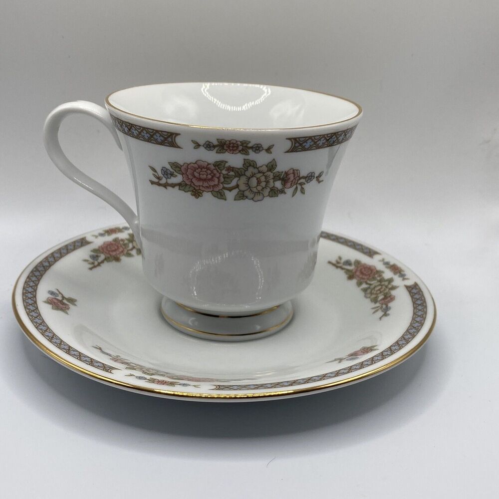 Liling Fine China “ Floral ” Yung Shen Tea Coffee Tea Cup & Saucer Set Sera made
